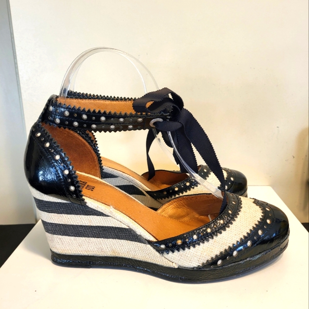Anna Sui x Hush Puppies Leather/ Rattan Wedge Heel Ankle Tie Sandals sz.7  $135